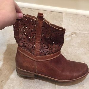 BZ Moda Italian leather Short brown boots